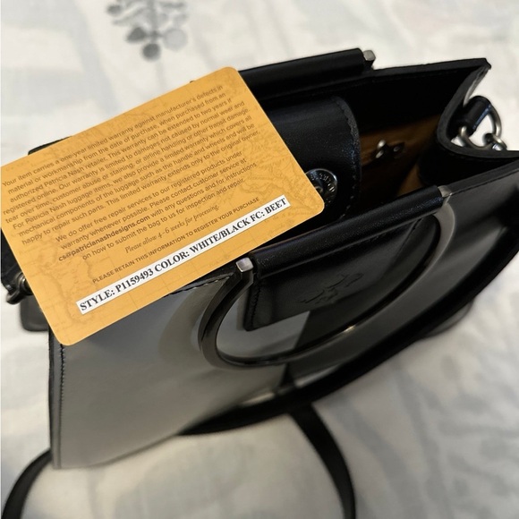 Patricia Nash Leonie - Picture 6 of 8